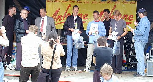 Siegerehrung 24 Stunden-Lauf am Klopeiner See, 8./9. Mai 2004